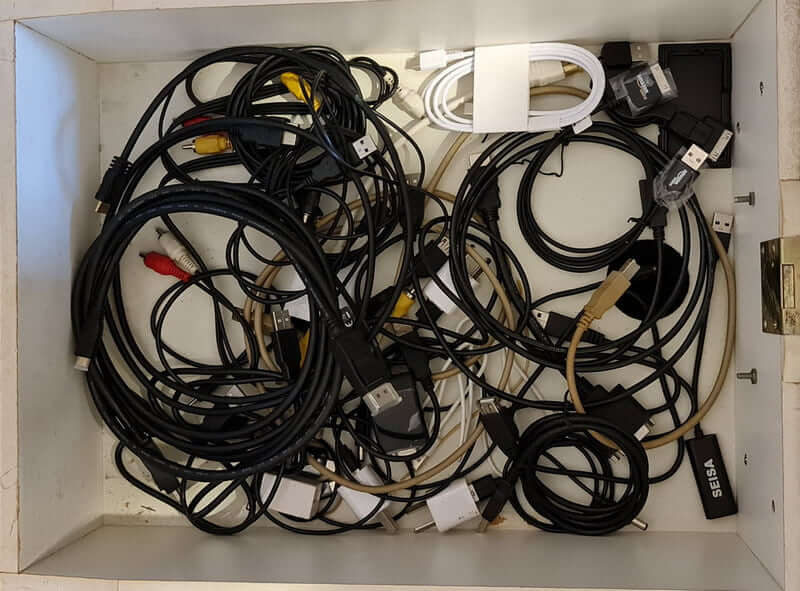 drawer-usb-cables